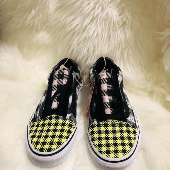 Vans - Picture 4 of 7